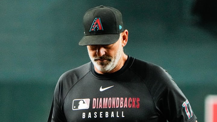 Aug 9, 2025; Phoenix, Arizona, USA; Arizona Diamondbacks manager Torey Lovullo (17) goes back to the dugout in the first inning of the game between the Arizona Diamondbacks and the Colorado Rockies at Chase Field. Mandatory Credit: Arianna Grainey-Imagn Images Aug 9, 2025; Phoenix, Arizona, USA; Arizona Diamondbacks manager Torey Lovullo (17) goes back to the dugout in the first inning of the game between the Arizona Diamondbacks and the Colorado Rockies at Chase Field. Mandatory Credit: Arianna Grainey-Imagn Images
