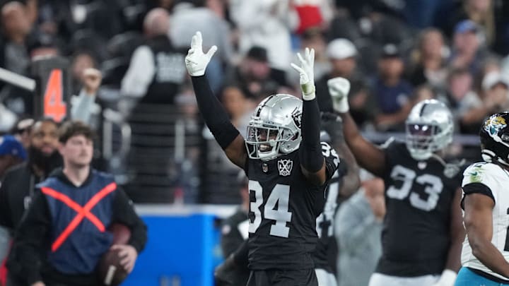 Dec 22, 2024; Paradise, Nevada, USA; Las Vegas Raiders safety Thomas Harper (34) celebrates in the fourth quarter against the Jacksonville Jaguars at Allegiant Stadium. Mandatory Credit: Kirby Lee-Imagn Images Dec 22, 2024; Paradise, Nevada, USA; Las Vegas Raiders safety Thomas Harper (34) celebrates in the fourth quarter against the Jacksonville Jaguars at Allegiant Stadium. Mandatory Credit: Kirby Lee-Imagn Images