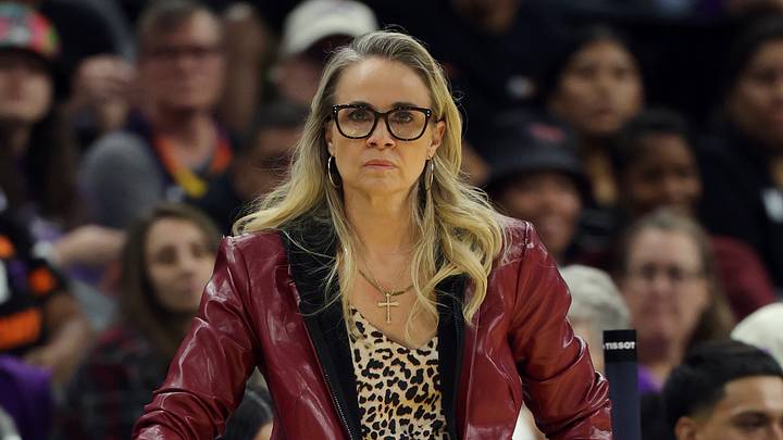 Las Vegas Aces head coach Becky Hammon Las Vegas Aces head coach Becky Hammon