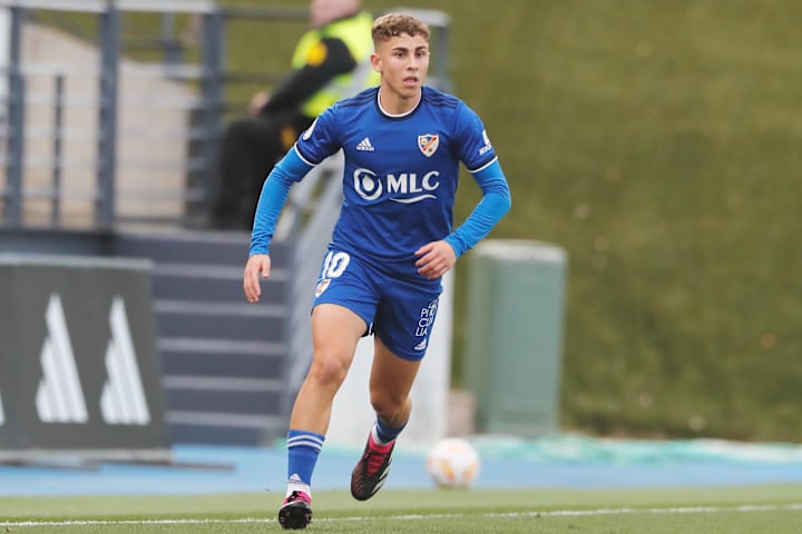 Fermin Lopez with linares. Fermin Lopez with linares.