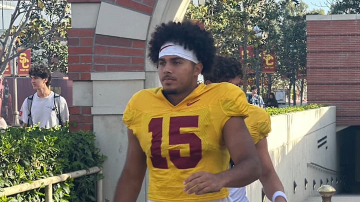 USC Trojans freshman quarterback Jonas Williams 