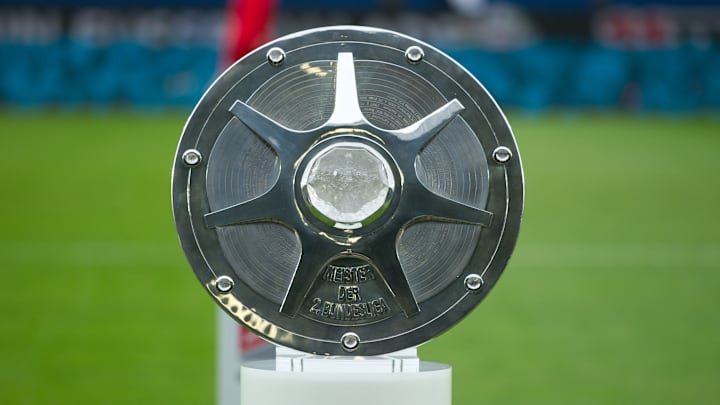 Die Meisterschale der 2. Bundesliga