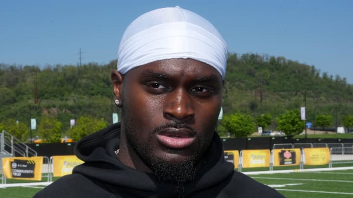 Notre Dame Fighting Irish running back Jeremiyah Love