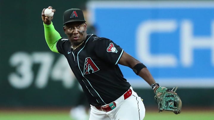 Arizona Diamondbacks shortstop Geraldo Perdomo throws a ball.