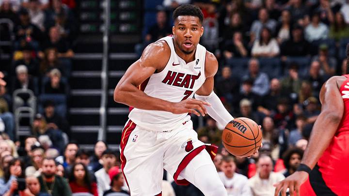 Miami Heat forward Giannis Antetokounmpo (7) dribbles the ball  (Mandatory Credit: David Kirouac-Imagn Images)