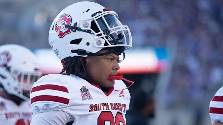 South Dakota pass rusher Mi'Quis Grace