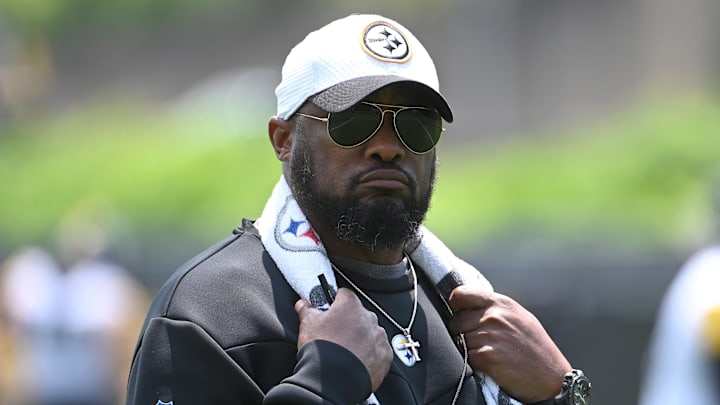 Pittsburgh Steelers head coach Mike Tomlin looks on during minicamp.