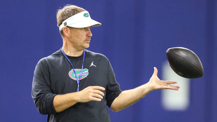 Florida offensive coordinator Buster Faulkner's "Loaf Reports" is one of many examples of accountability the Gators have. Florida offensive coordinator Buster Faulkner's "Loaf Reports" is one of many examples of accountability the Gators have.