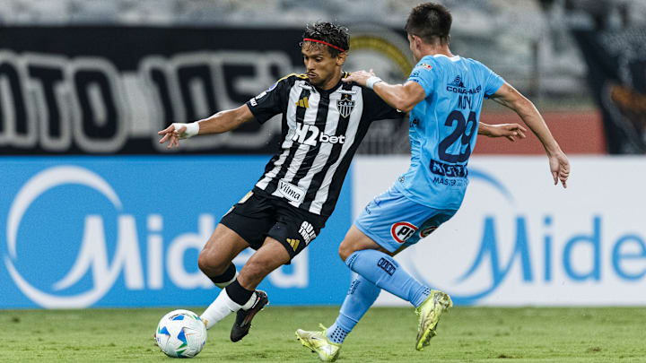 Scarpa fez um dos gols no último jogo entre as equipes Scarpa fez um dos gols no último jogo entre as equipes