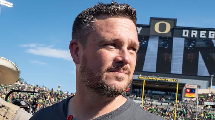 Oregon Ducks head coach Dan Lanning walks off the field as the Oregon Ducks host the Oregon State Beavers Sept. 20, 2025, at Autzen Stadium in Eugene, Oregon. Oregon Ducks head coach Dan Lanning walks off the field as the Oregon Ducks host the Oregon State Beavers Sept. 20, 2025, at Autzen Stadium in Eugene, Oregon.