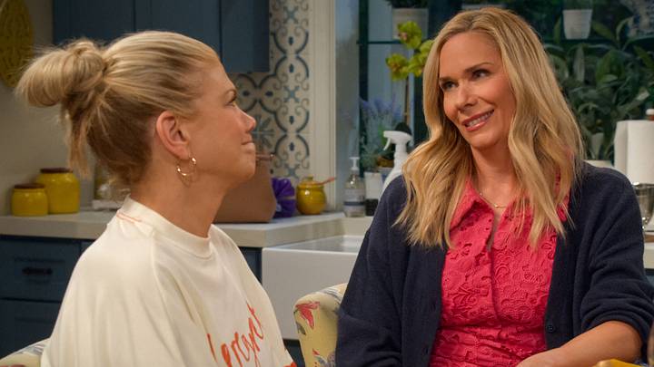 Leanne S2. (L to R) Kristen Johnston as Carol and Leanne Morgan (Executive Director) as Leanne in Episode #210 of Leanne S2 Leanne S2. (L to R) Kristen Johnston as Carol and Leanne Morgan (Executive Director) as Leanne in Episode #210 of Leanne S2