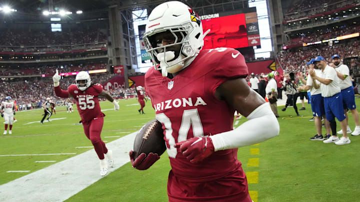 Arizona Cardinals safety Jalen Thompson intercepts a pass against the New York Giants. Arizona Cardinals safety Jalen Thompson intercepts a pass against the New York Giants.