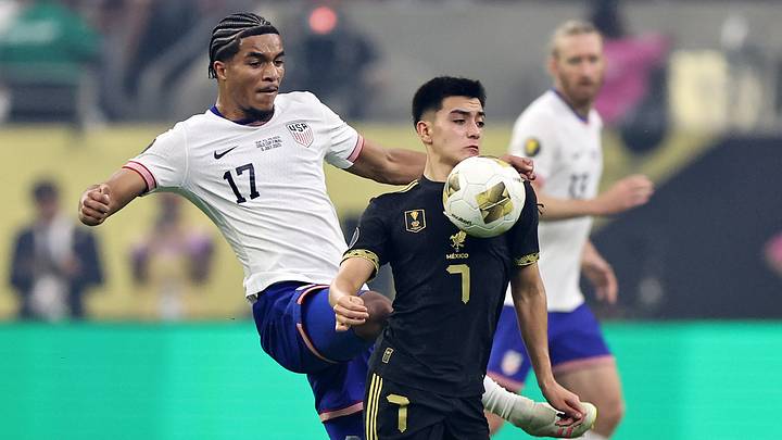 Malik Tillman y Gilberto Mora en la final de la Copa Oro 2025 Malik Tillman y Gilberto Mora en la final de la Copa Oro 2025