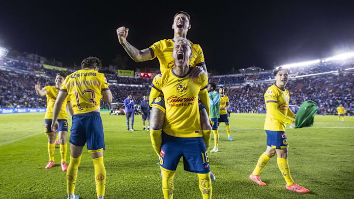 América players celebrate the win after a thrilling semifinals match
