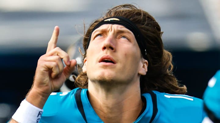 Jacksonville Jaguars quarterback Trevor Lawrence (16) runs onto the field before the start of an NFL football AFC Wild Card playoff matchup, Sunday, Jan. 11, 2026, in Jacksonville, Fla. Bills lead 10-7 at the half over the Jaguars. [Doug Engle/Florida Times-Union]