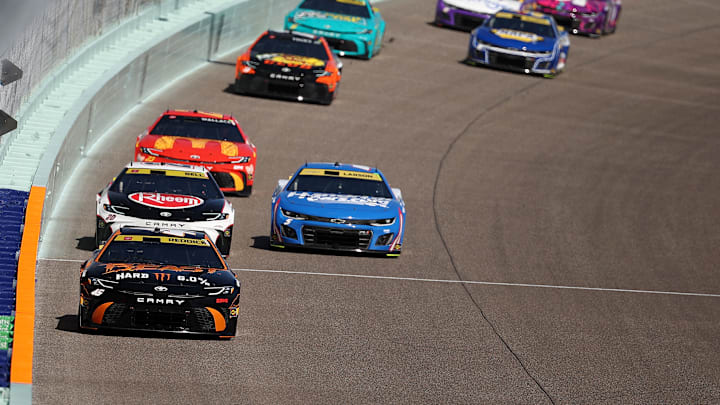 Tyler Reddick, 23XI Racing, Christopher Bell, Joe Gibbs Racing, Kyle Larson, Hendrick Motorsports, NASCAR