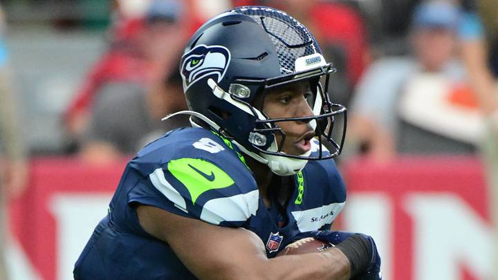 Sep 20, 2026; Glendale, Arizona, USA; Seattle Seahawks running back Jadarian Price (8) runs with the ball in the first half against the Arizona Cardinals at State Farm Stadium. Mandatory Credit: Matt Kartozian-Imagn Images Sep 20, 2026; Glendale, Arizona, USA; Seattle Seahawks running back Jadarian Price (8) runs with the ball in the first half against the Arizona Cardinals at State Farm Stadium. Mandatory Credit: Matt Kartozian-Imagn Images