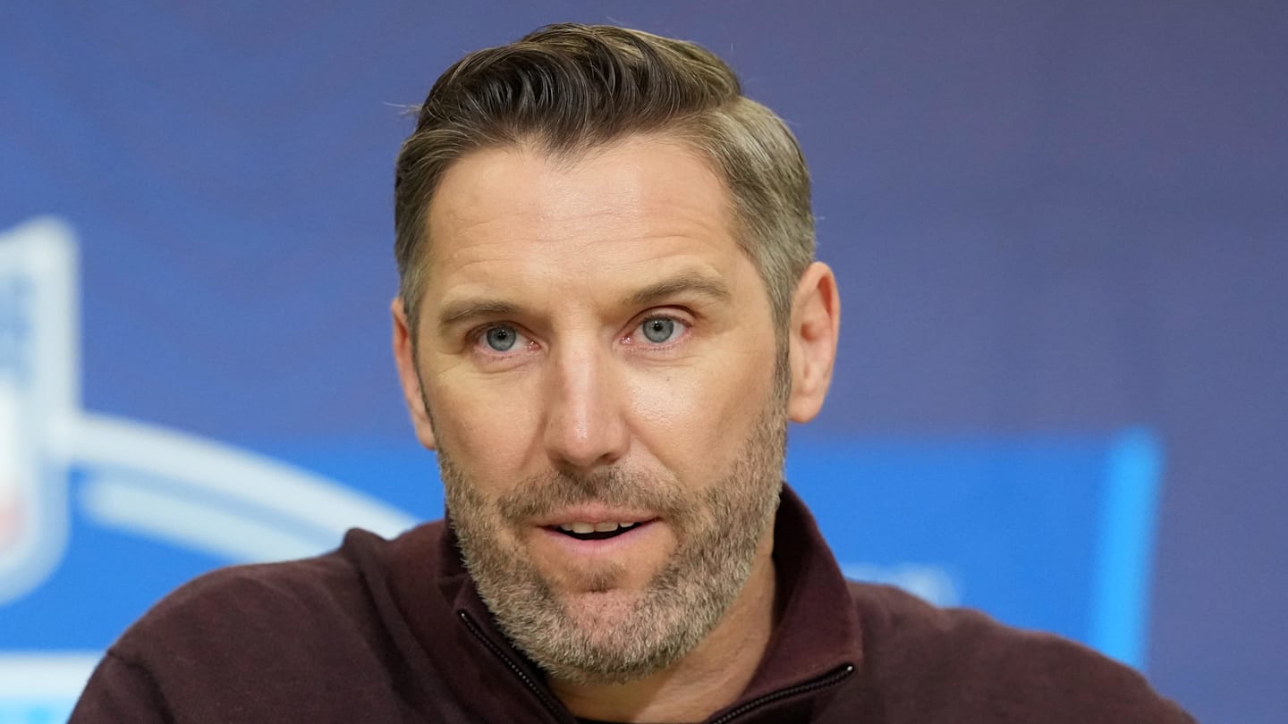 Commanders fans uneasy as mixed messages fuel Tyler Biadasz mystery