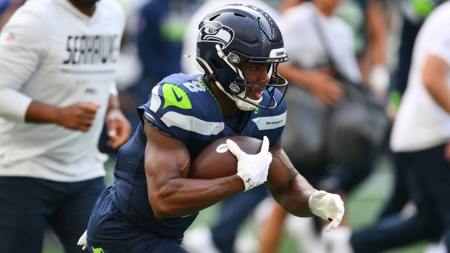 Sam Darnold Reveals What Makes Jadarian Price 'Special' After Joint Practice