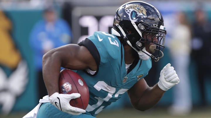 Dec 14, 2025; Jacksonville, Florida, USA; Jacksonville Jaguars running back Bhayshul Tuten (33) returns a kick during the third quarter against the New York Jets at EverBank Stadium. Mandatory Credit: Travis Register-Imagn Images Dec 14, 2025; Jacksonville, Florida, USA; Jacksonville Jaguars running back Bhayshul Tuten (33) returns a kick during the third quarter against the New York Jets at EverBank Stadium. Mandatory Credit: Travis Register-Imagn Images