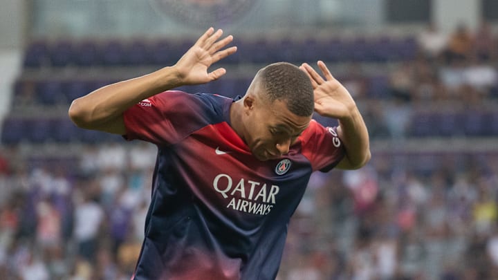 Toulouse FC v Paris Saint-Germain - Ligue 1 Uber Eats