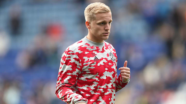 Van de Beek has swapped agents Van de Beek has swapped agents