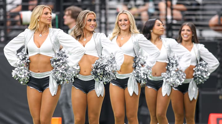 The world famous Raiderettes