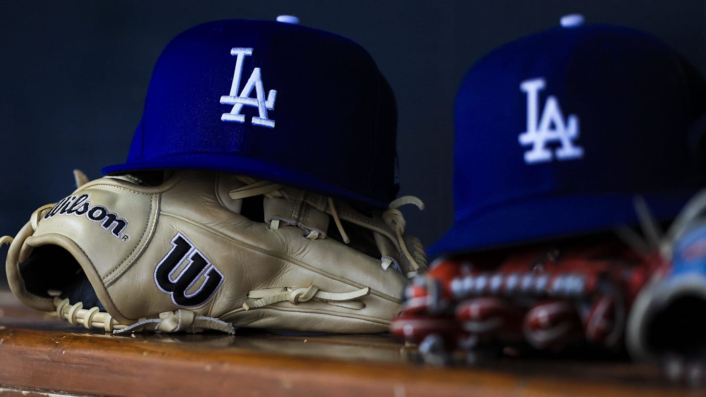 Phillies Complete Trade With Dodgers Centered Around Pitcher