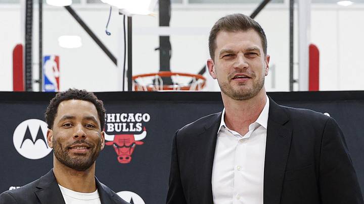 Jun 17, 2026; Chicago, Il, USA; Chicago Bulls Executive Vice President of Basketball Operations Bryson Graham (L) introduces new Chicago Bulls head coach Tiago Splitter (R) during a press conference at Advocate Center. Mandatory Credit: Kamil Krzaczynski-Imagn Images Jun 17, 2026; Chicago, Il, USA; Chicago Bulls Executive Vice President of Basketball Operations Bryson Graham (L) introduces new Chicago Bulls head coach Tiago Splitter (R) during a press conference at Advocate Center. Mandatory Credit: Kamil Krzaczynski-Imagn Images