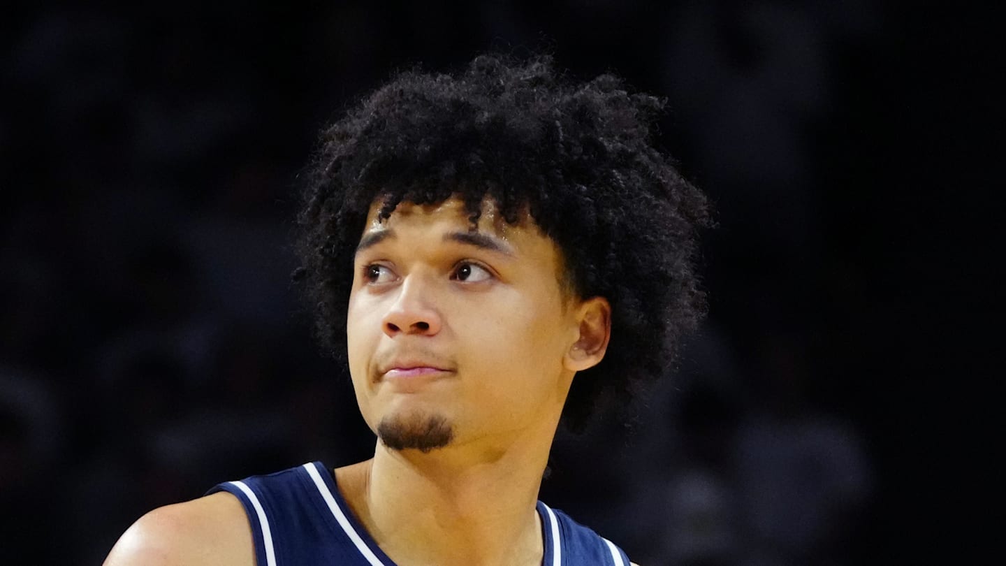 Arizona's Lloyd Explains Brayden Burries’ Growth Throughout Season