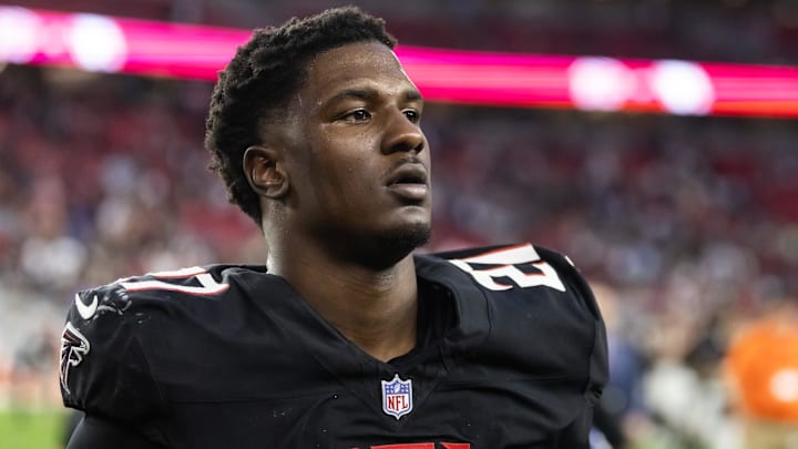 Atlanta Falcons linebacker James Pearce Jr. against the Arizona Cardinals at State Farm Stadium. 