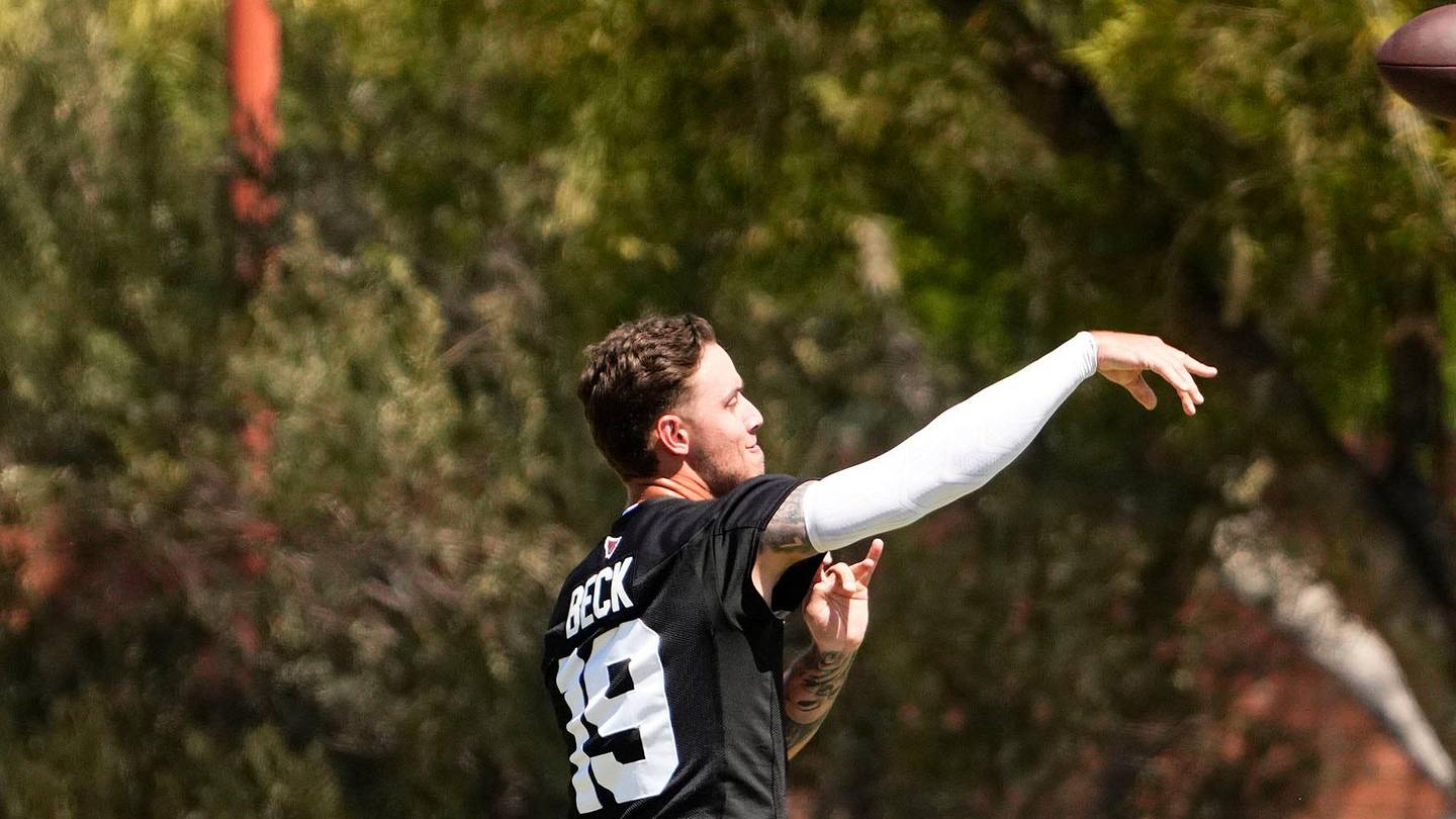 Let's Slow Down The Carson Beck Hype Train Just a Tad