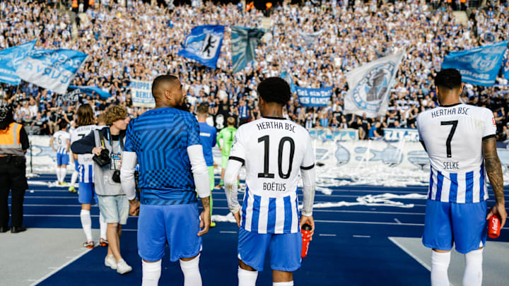 Jean-Paul Boetius vor der Hertha-Fankurve