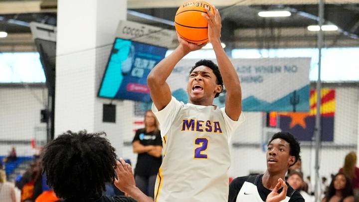 Former Mesa High guard Jakyi Miles, now at Chandler's Compass Prep, will stay in Arizona for his collegiate career. Former Mesa High guard Jakyi Miles, now at Chandler's Compass Prep, will stay in Arizona for his collegiate career.