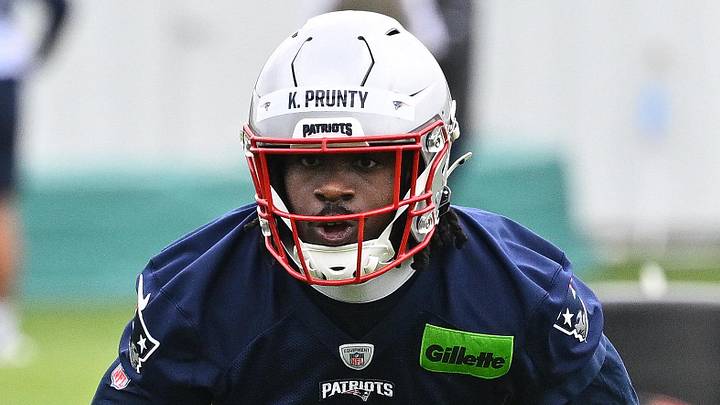 May 9, 2026; Foxborough, MA, USA; New England Patriots cornerback Karon Prunty (21) does a drill with wide receiver Cameron Dorner (88) during the New England Patriots rookie camp at Gillette Stadium. Mandatory Credit: Eric Canha-Imagn Images