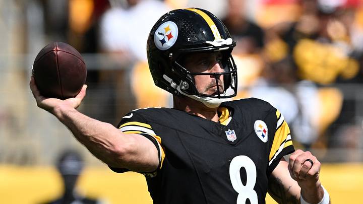 Pittsburgh Steelers quarterback Aaron Rodgers Pittsburgh Steelers quarterback Aaron Rodgers