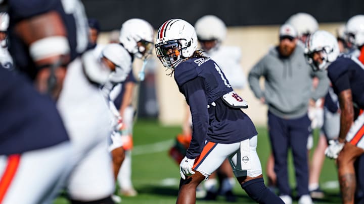 Auburn Tigers Eric Singleton was the No. 1 wide receiver in the transfer portal. He joined an impressive group on the Plains.