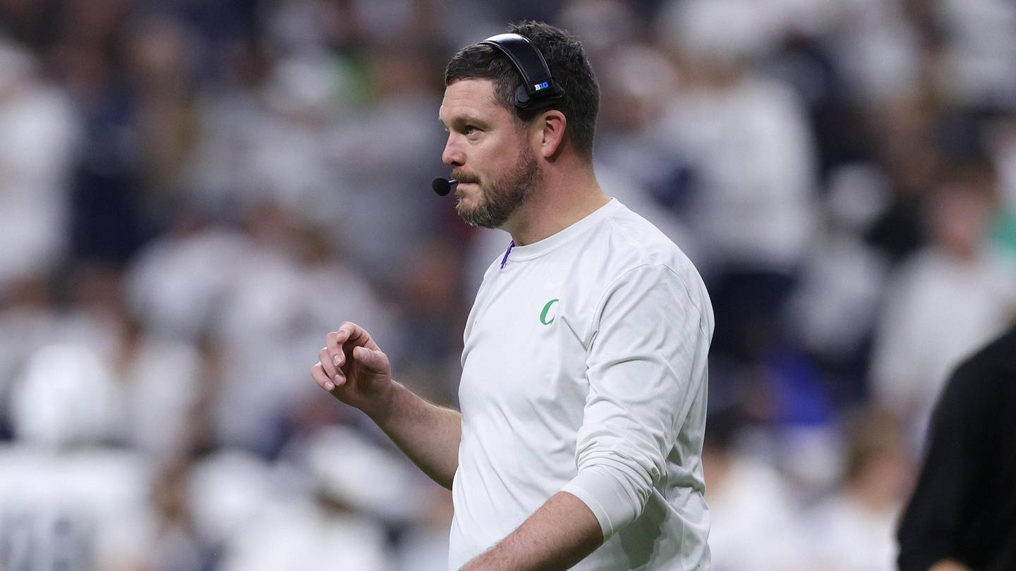 Oregon Ducks Recruiting Target Commits to UCLA Bruins