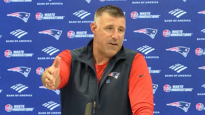 New England Patriots coach Mike Vrabel savagely calls out a reporter during Tuesday's press conference.
