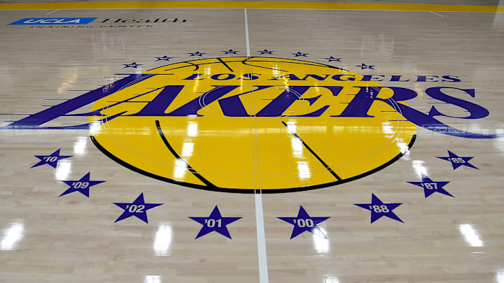 Lakers adquirieron un pick de segunda ronda