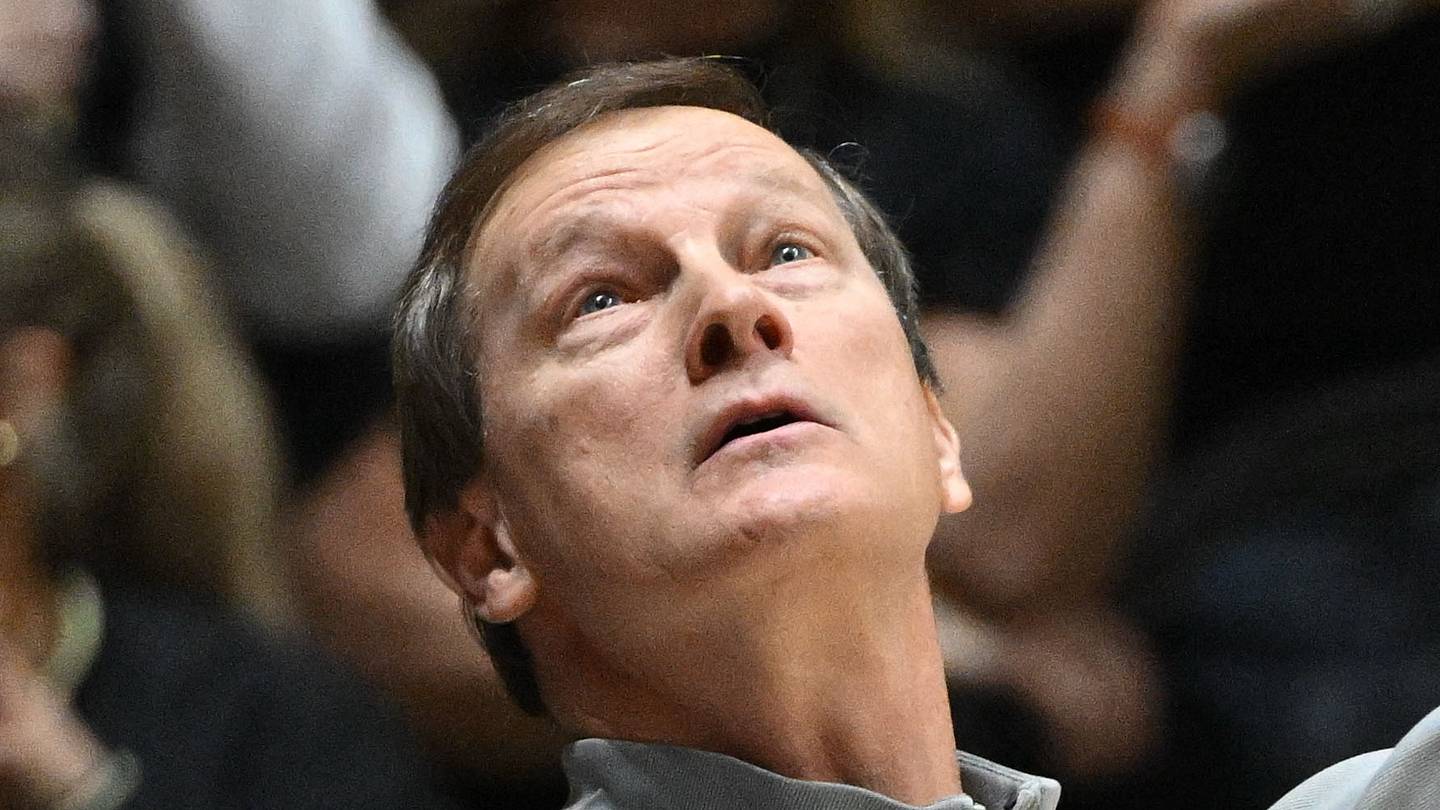 Oregon Basketball Makes Impression in First Two Exhibition Games in Canada