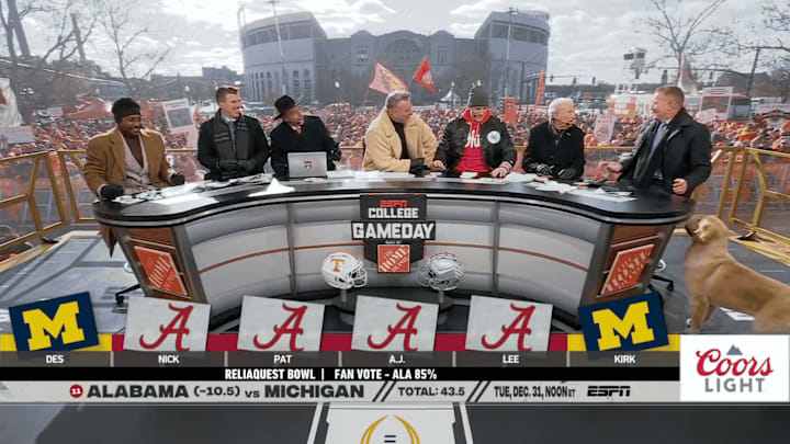 Kirk Herbstreit chooses Michigan over Alabama on 'College GameDay'