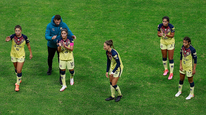 Jugadore del América festejan la victoria Jugadore del América festejan la victoria
