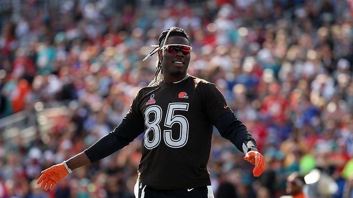 Feb 4, 2024; Orlando, FL, USA; AFC tight end David Njoku (85) of the Cleveland Browns reacts during the 2024 Pro Bowl at Camping World Stadium. Mandatory Credit: Nathan Ray Seebeck-Imagn Images Feb 4, 2024; Orlando, FL, USA; AFC tight end David Njoku (85) of the Cleveland Browns reacts during the 2024 Pro Bowl at Camping World Stadium. Mandatory Credit: Nathan Ray Seebeck-Imagn Images