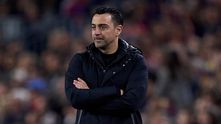 La prolongation de Xavi au Barça bloque