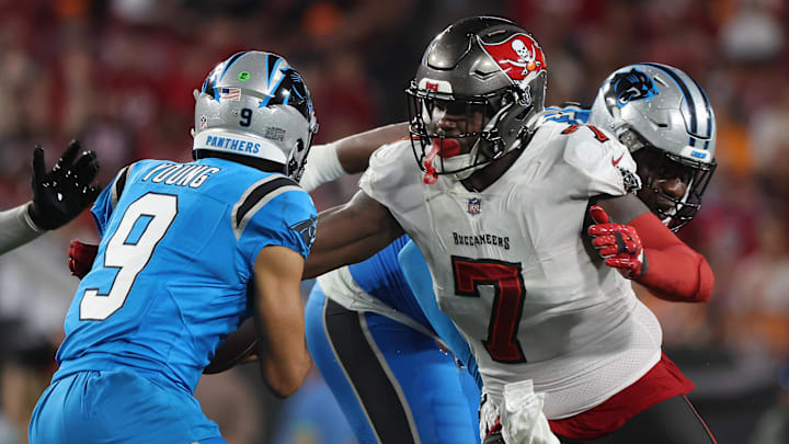 Dec 3, 2023; Tampa, Florida, USA; Tampa Bay Buccaneers linebacker Shaquil Barrett (7) rushes Carolina Panthers quarterback Bryce Young (9) during the second half at Raymond James Stadium. Mandatory Credit: Kim Klement Neitzel-Imagn Images Dec 3, 2023; Tampa, Florida, USA; Tampa Bay Buccaneers linebacker Shaquil Barrett (7) rushes Carolina Panthers quarterback Bryce Young (9) during the second half at Raymond James Stadium. Mandatory Credit: Kim Klement Neitzel-Imagn Images
