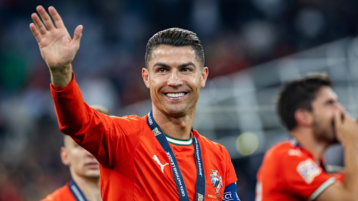 Cristiano Ronaldo está perto do milésimo gol na carreira Cristiano Ronaldo está perto do milésimo gol na carreira