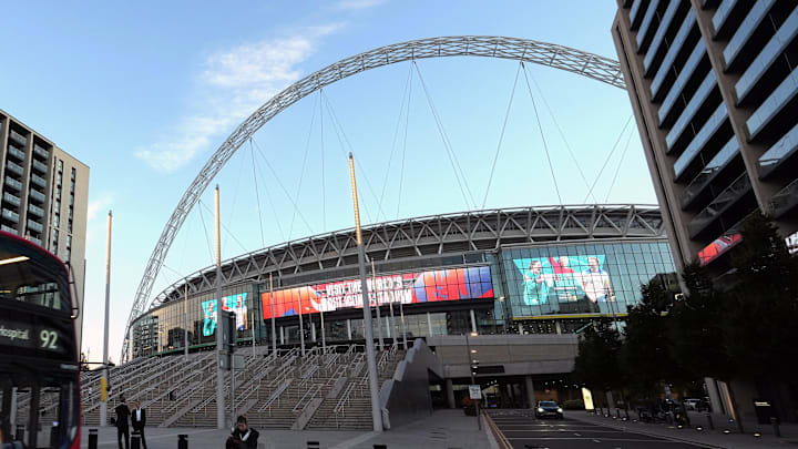Oct 17, 2024; London, United Kingdom; A red double decker bus pass by Wembley Stadium, the site of the 2024 NFL London Games between the New England Patriots and the Jacksonville Jaguars. Mandatory Credit: Kirby Lee-Imagn Images Oct 17, 2024; London, United Kingdom; A red double decker bus pass by Wembley Stadium, the site of the 2024 NFL London Games between the New England Patriots and the Jacksonville Jaguars. Mandatory Credit: Kirby Lee-Imagn Images