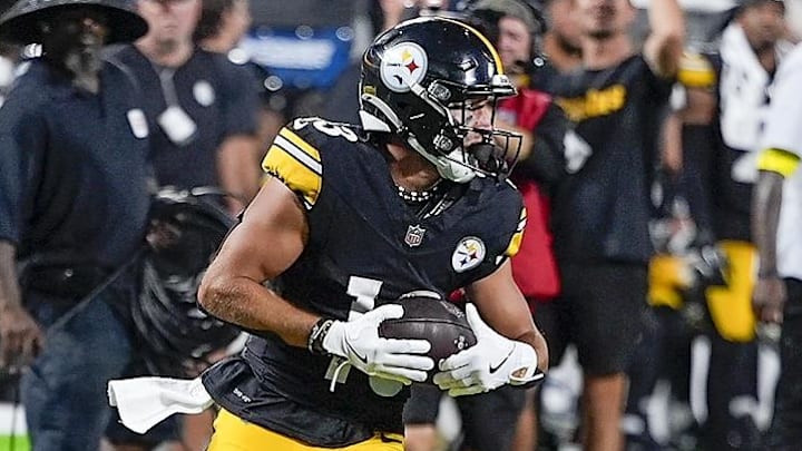 Aug 21, 2025; Charlotte, North Carolina, USA; Pittsburgh Steelers wide receiver Scotty Miller (13) with a catch against the Carolina Panthers during the second quarter at Bank of America Stadium. Mandatory Credit: Jim Dedmon-Imagn Images Aug 21, 2025; Charlotte, North Carolina, USA; Pittsburgh Steelers wide receiver Scotty Miller (13) with a catch against the Carolina Panthers during the second quarter at Bank of America Stadium. Mandatory Credit: Jim Dedmon-Imagn Images