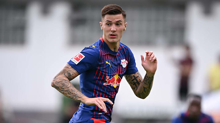 Benjamin Šeško is has sealed a move to Manchester United.